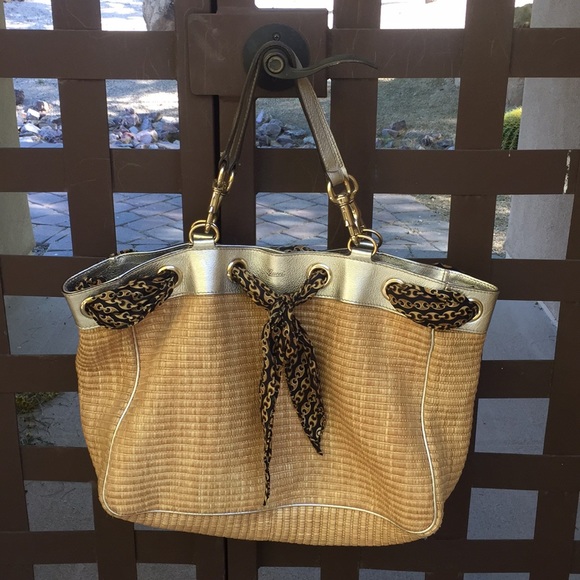 Gucci Handbags - 🎉HP🎉{Gucci} Positano Scarf Tote